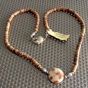 🖤HAWAII shell & coconut beads necklace